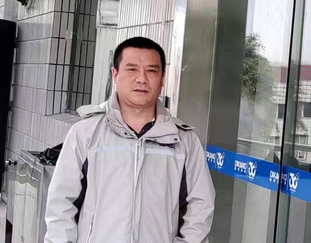 【yl23455永利官网药业30周年人物专访】同心30载 同行yl23455永利官网人——（三）邓入东：机会永远留给有准备的人